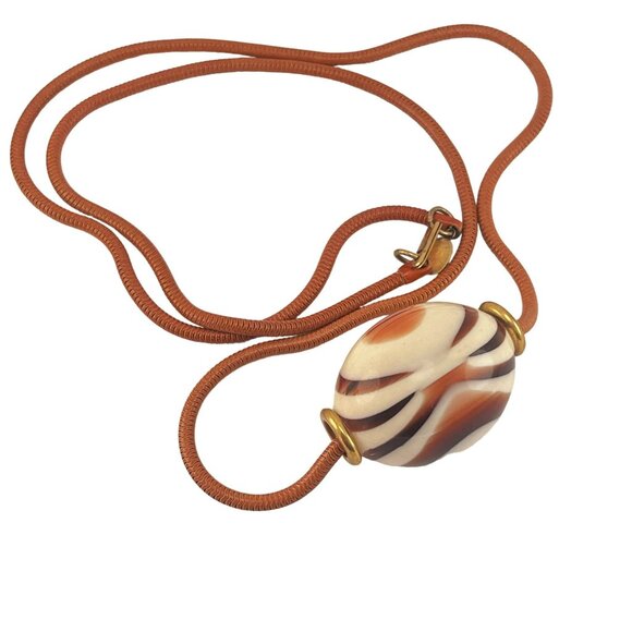 Diane Von Furstenberg 1970's Resin Necklace Oval Ball Necklace 28 inch - Picture 3 of 7